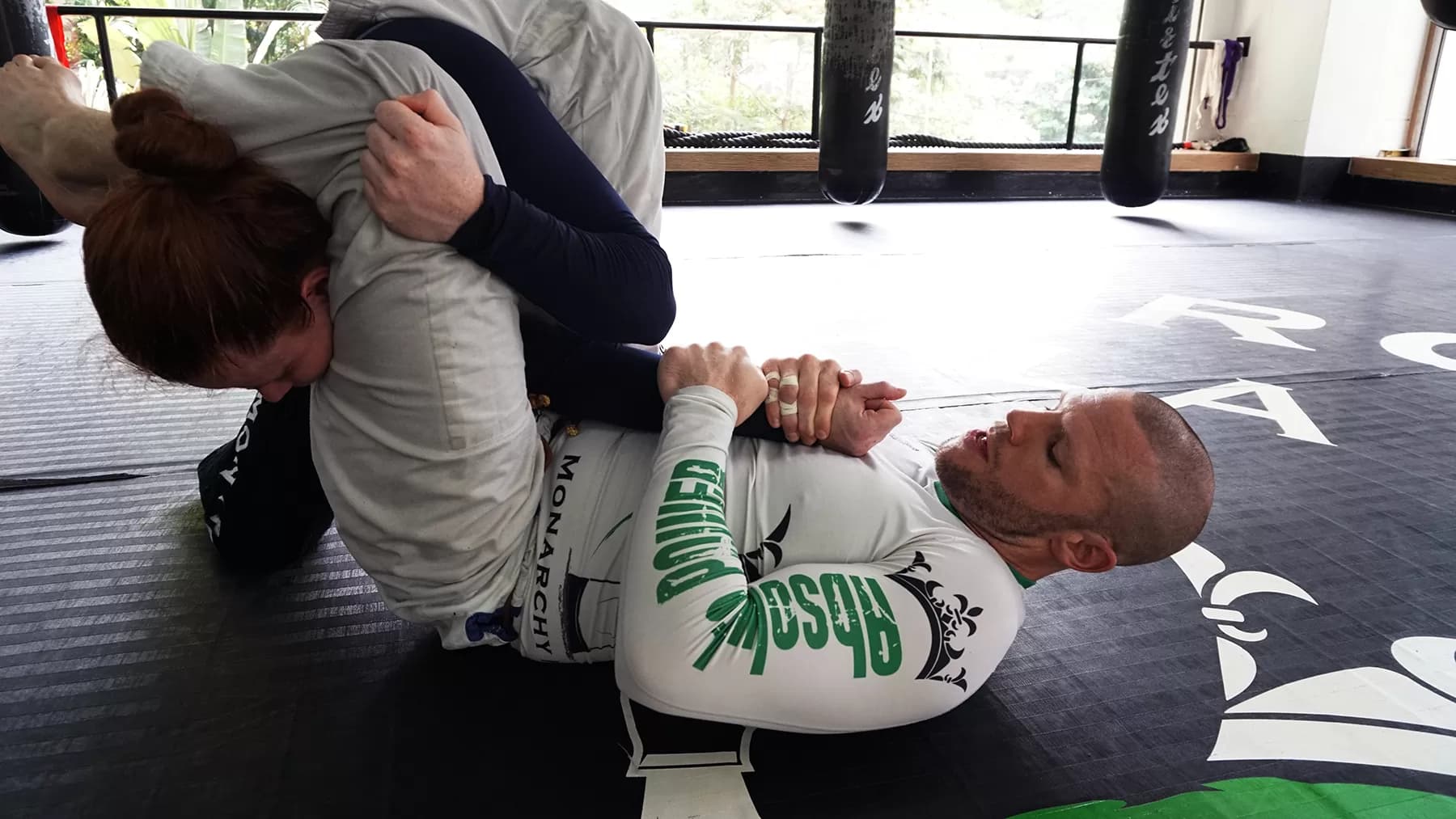 armbar - Step 4